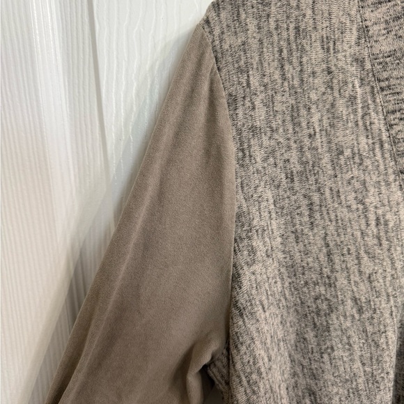 LOGO Lori Goldstein Sweater Womens L Cardigan Brown Zip Up Pockets Asymmetric - Picture 3 of 7